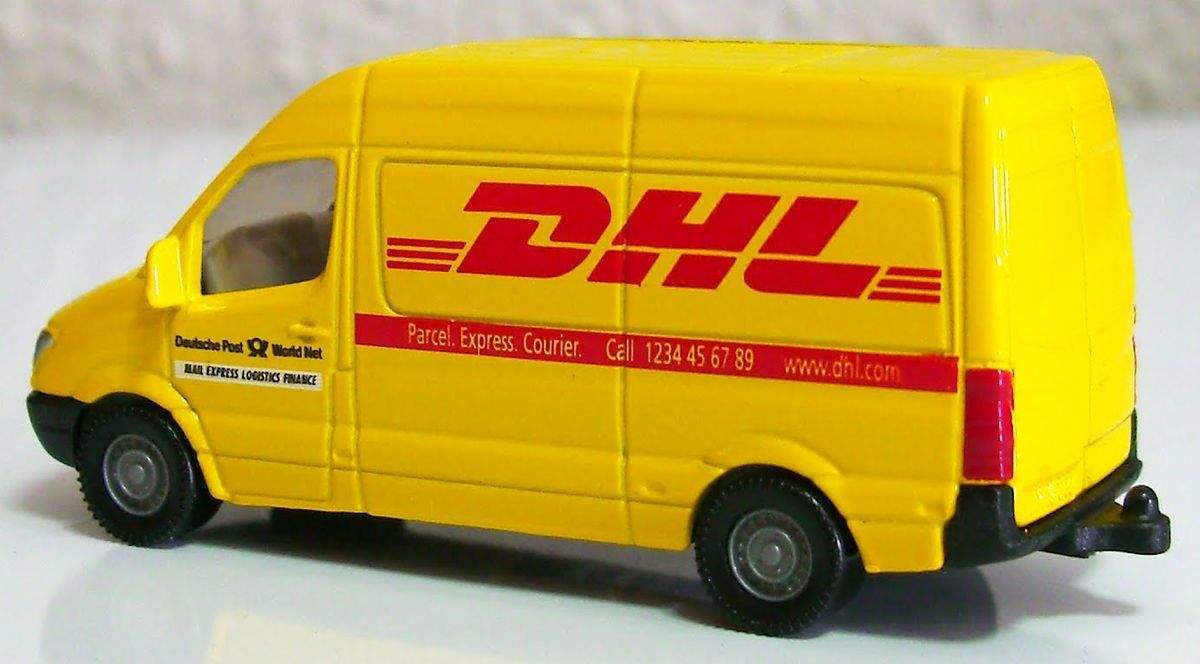 Почтовая машина dhl, siku 1085 1085 купить по низкой цене в  интернет-магазине МаМаМа.РФ